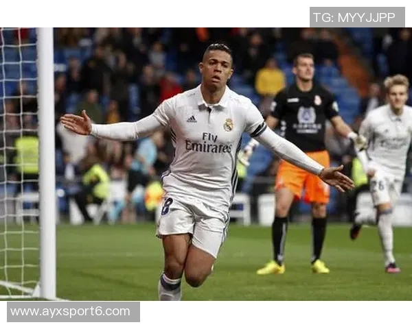 皇马纽卡争夺斯米特阿尔克马尔标价不低于6000万欧