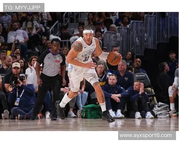 戈登对勇士三分球神准表现引发热议其他球队却难以复刻的反差